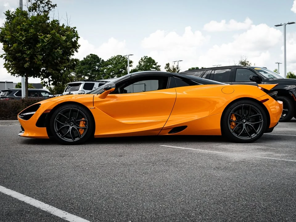 2023 McLaren 720S Spider - Image 7 of 20