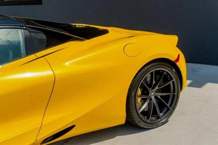 2023 McLaren 720S Spider - Image 12 of 20