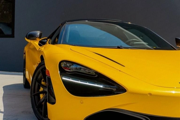 2023 McLaren 720S Spider - Image 19 of 20