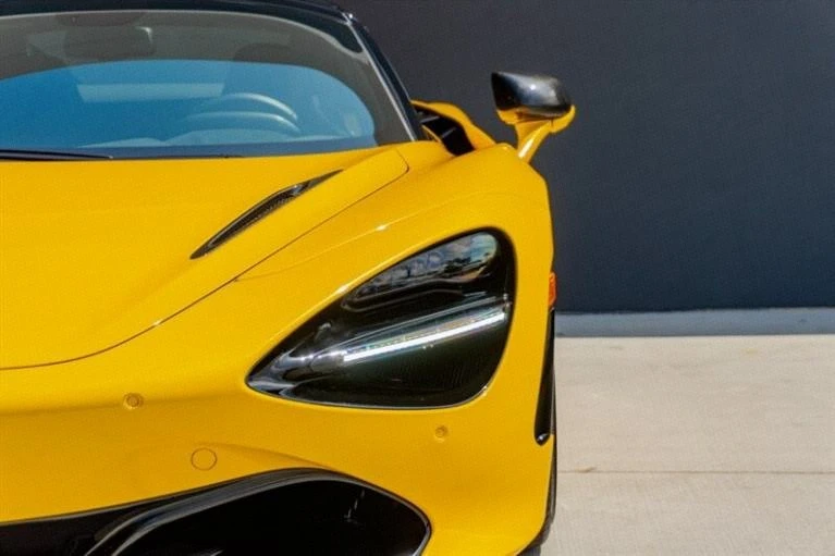 2023 McLaren 720S Spider - Image 16 of 20