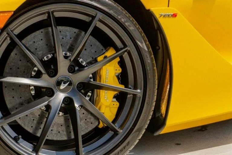 2023 McLaren 720S Spider - Image 13 of 20