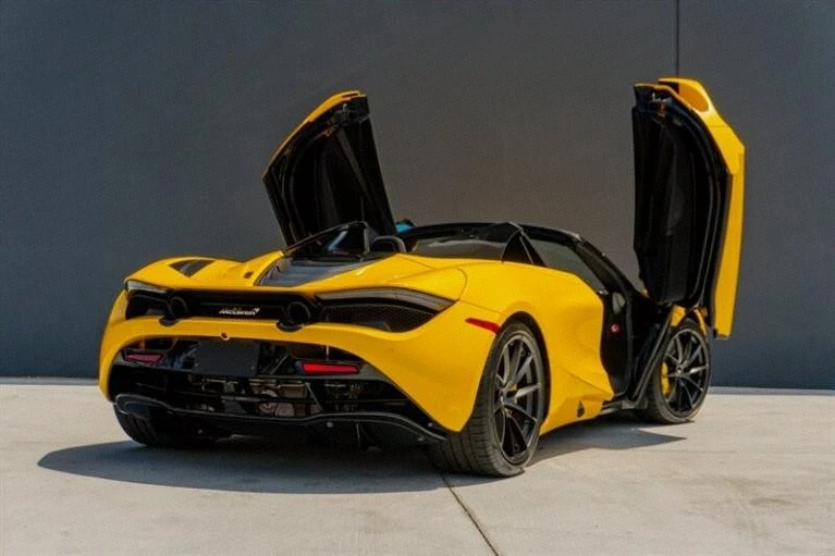 2023 McLaren 720S Spider - Image 10 of 20