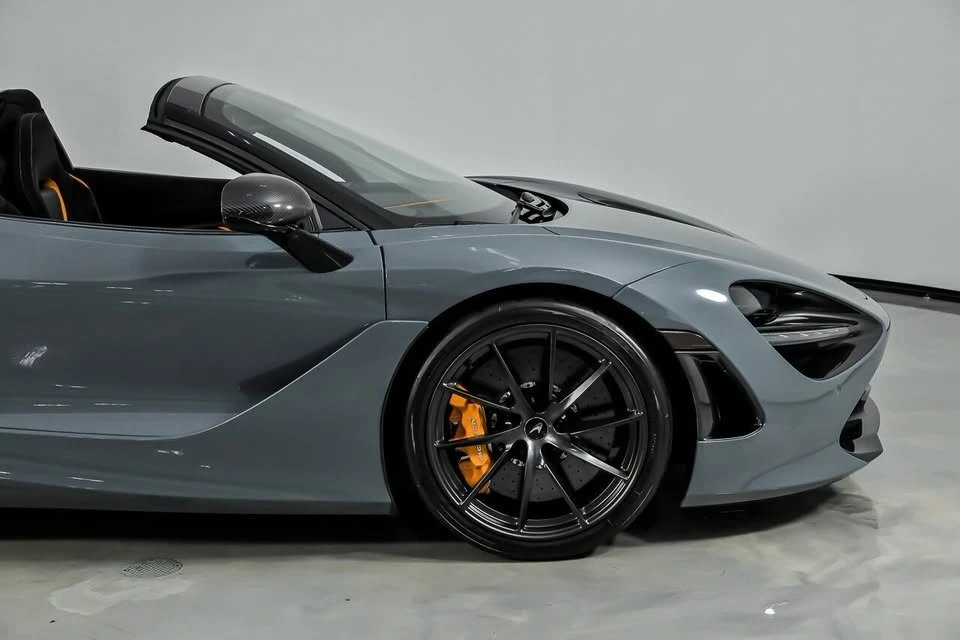 2023 McLaren 720S Spider - Image 16 of 20
