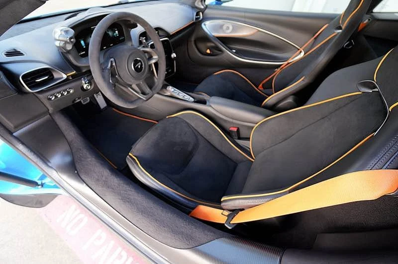 2023 McLaren - Image 17 of 20