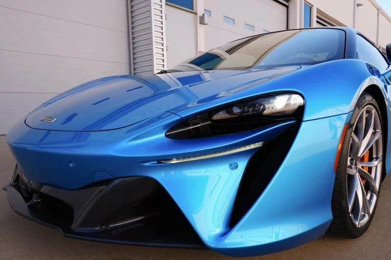 2023 McLaren - Image 14 of 20