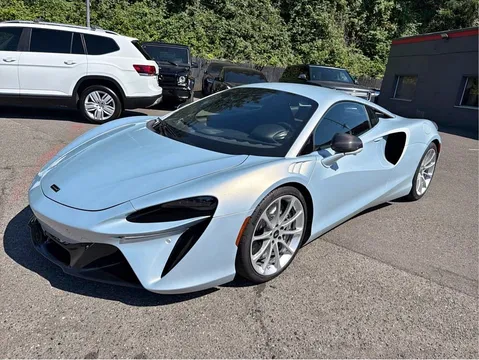 2023 McLaren Artura TechLux