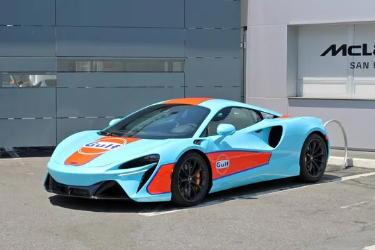 2023 McLaren Artura Performance