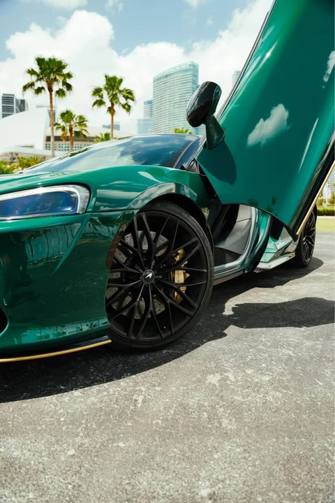2023 McLaren GT - Image 2 of 4