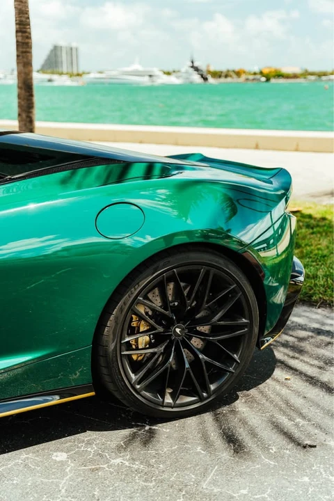 2023 McLaren GT - Image 3 of 4