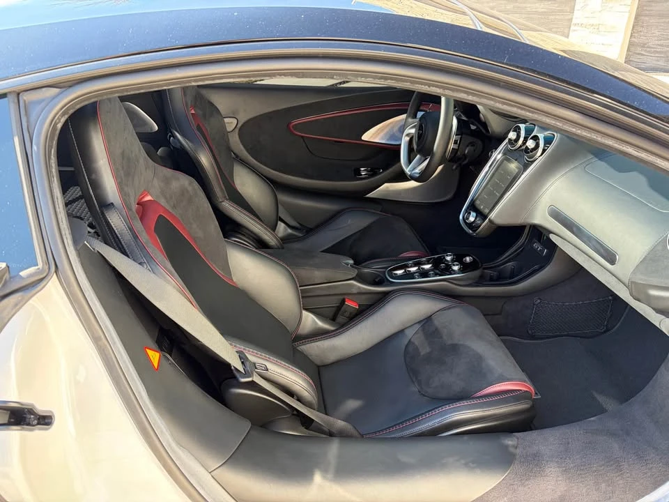 2023 McLaren GT - Image 2 of 19