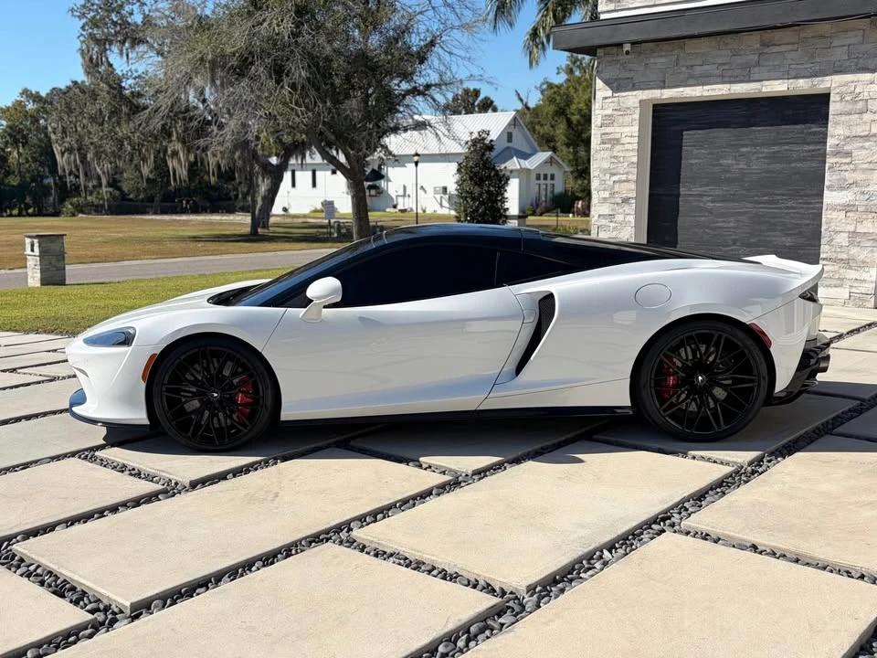 2023 McLaren GT - Image 18 of 19