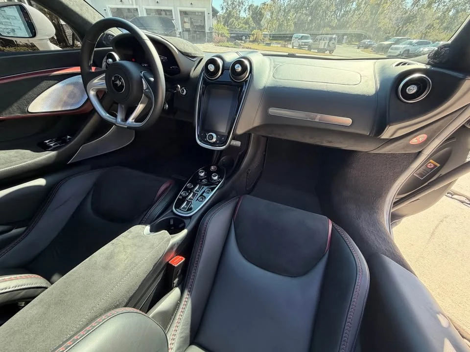 2023 McLaren GT - Image 5 of 19