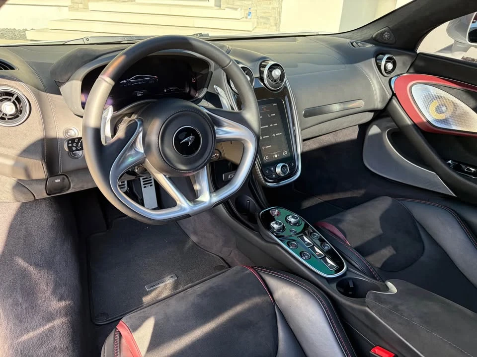 2023 McLaren GT - Image 11 of 19