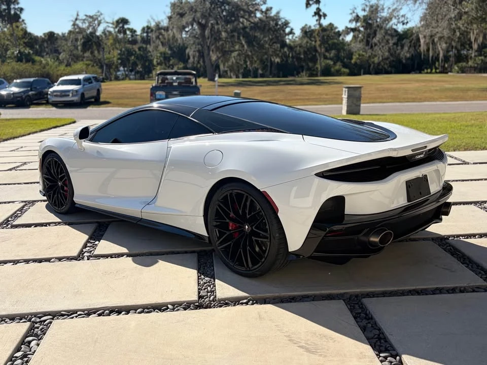 2023 McLaren GT - Image 17 of 19
