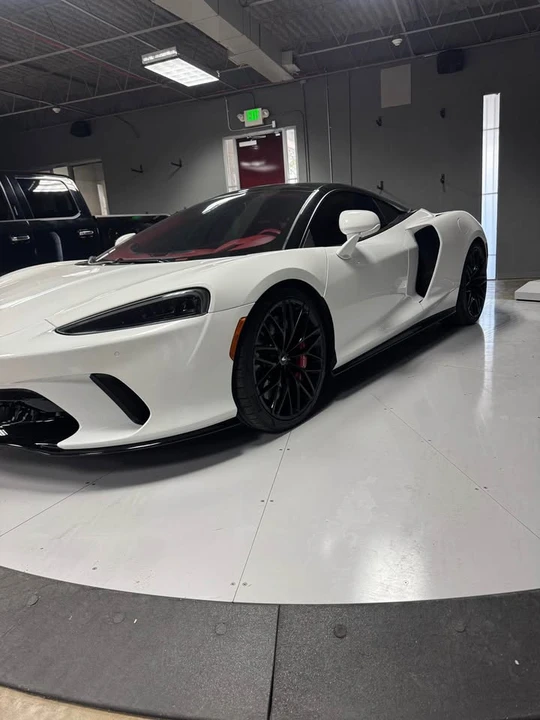 2023 McLaren GT - Image 2 of 15