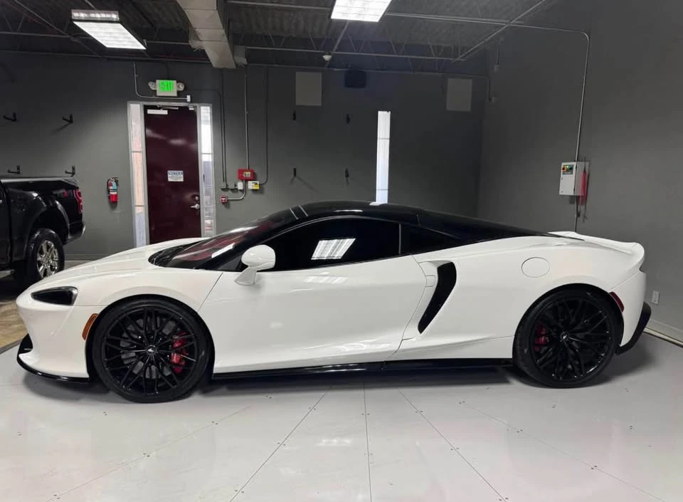 2023 McLaren GT - Image 3 of 9
