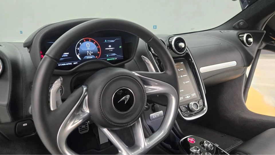 2023 McLaren GT - Image 12 of 20