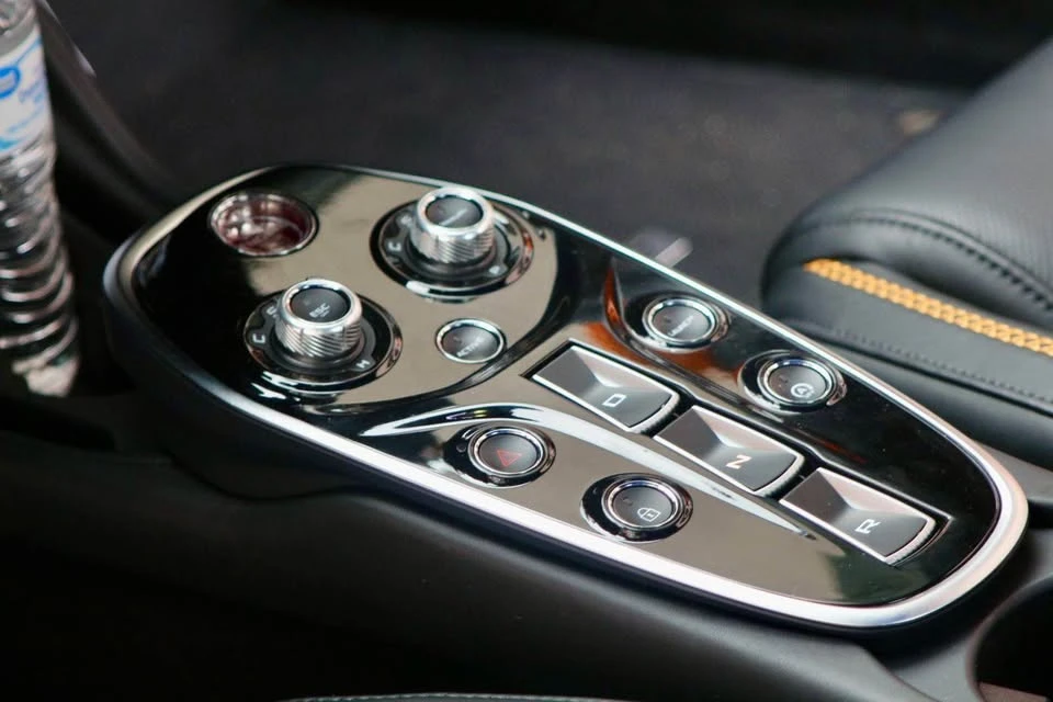 2023 McLaren GT - Image 16 of 19
