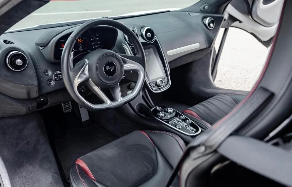 2023 McLaren GT - Image 3 of 5