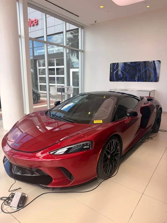2023 McLaren GT - Image 2 of 11