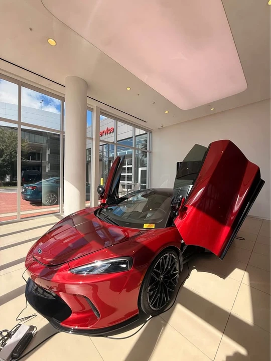 2023 McLaren GT - Image 3 of 11