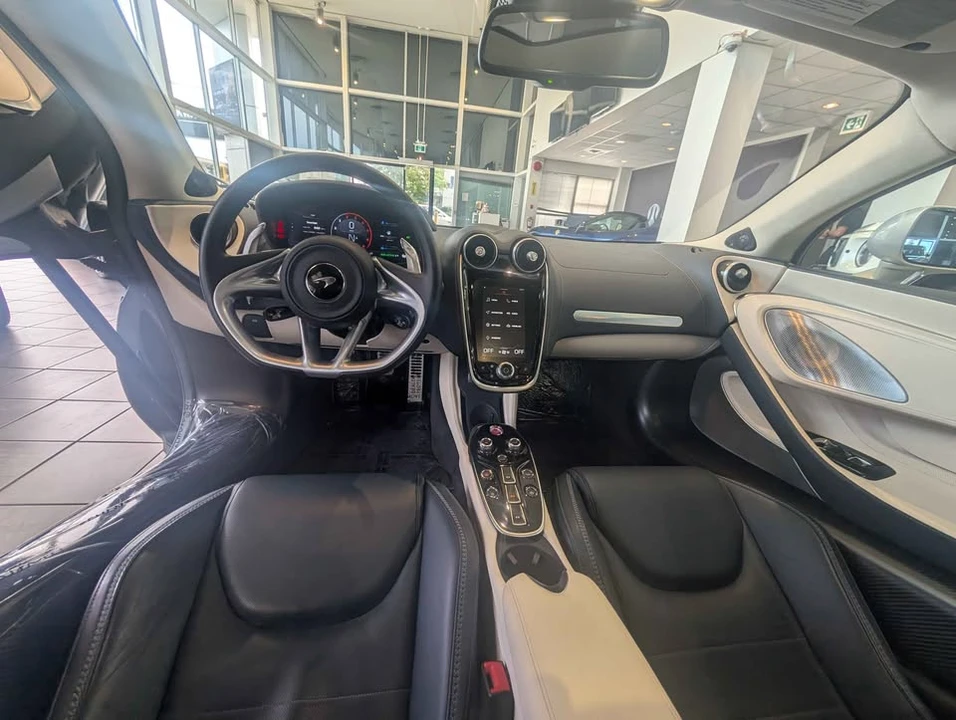 2023 McLaren GT - Image 8 of 9
