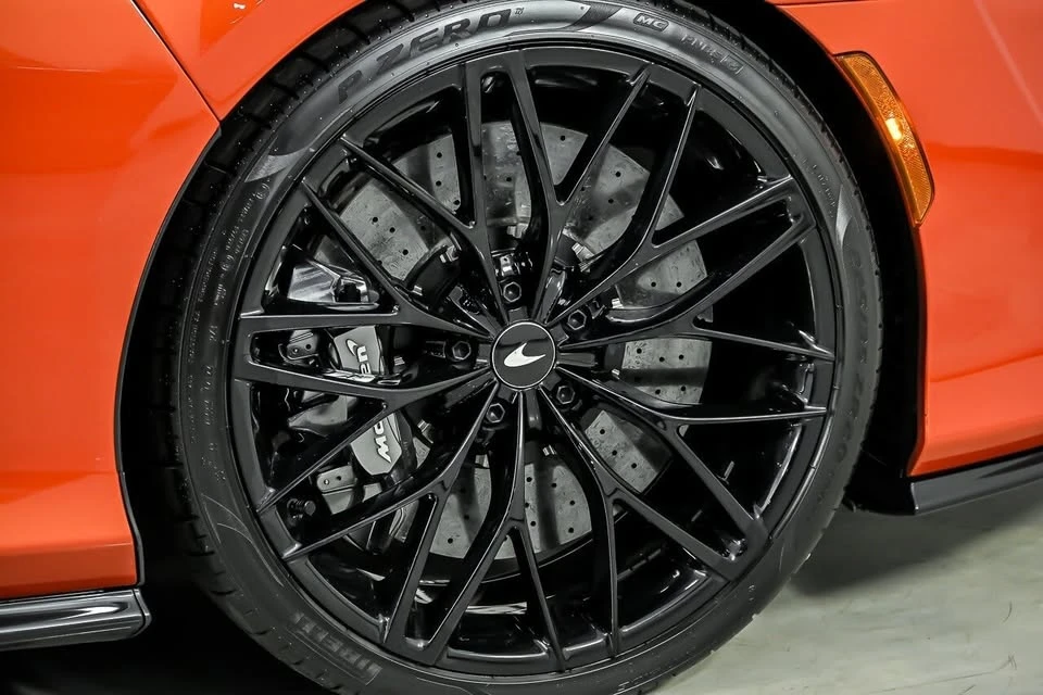 2023 McLaren GT - Image 13 of 20