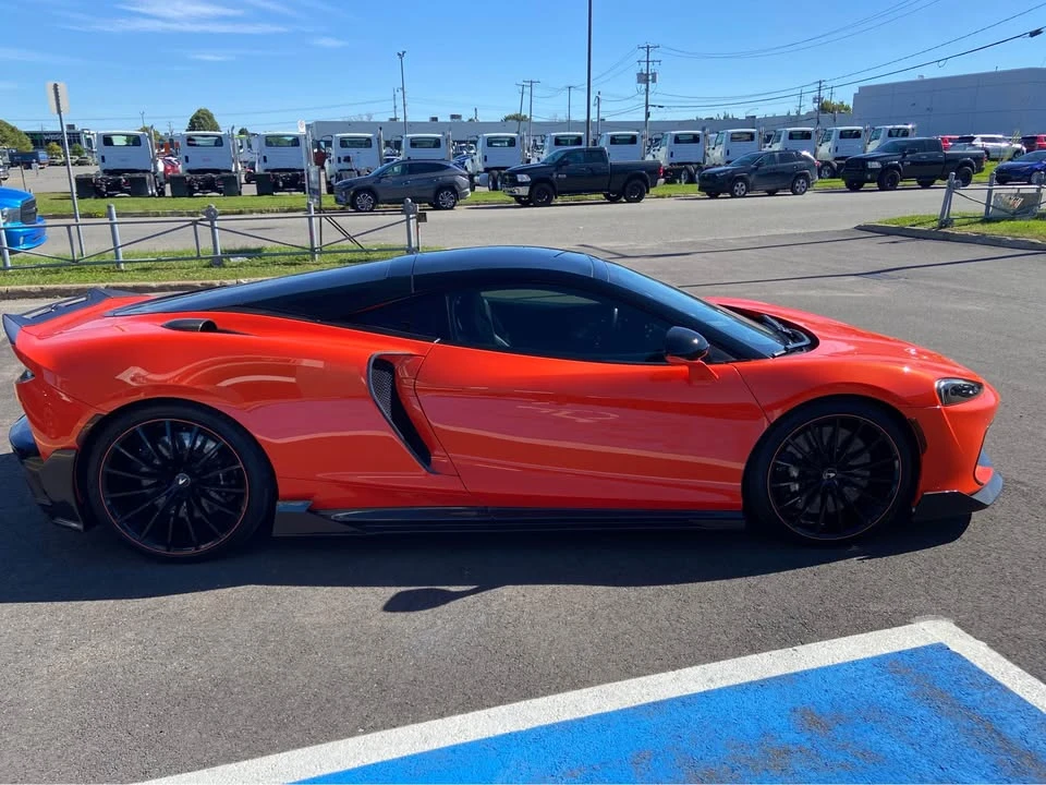 2023 McLaren GT - Image 9 of 20