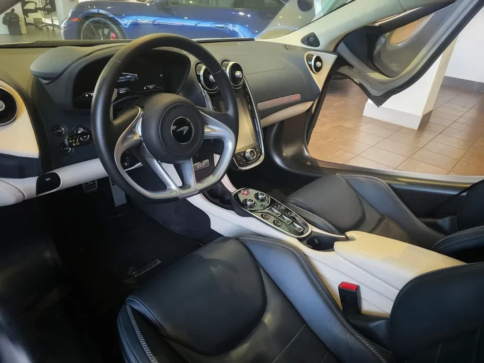2023 McLaren GT - Image 7 of 16