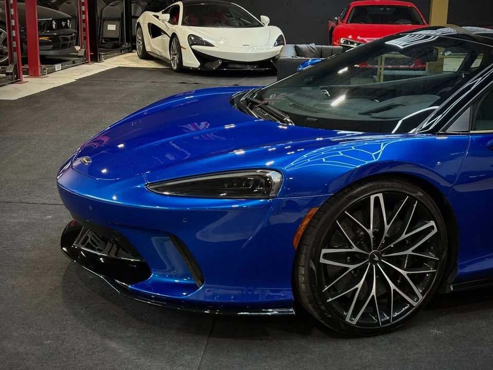 2023 McLaren GT - Image 2 of 18