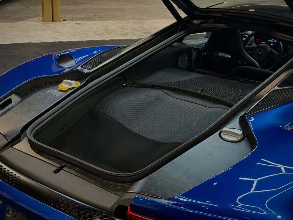 2023 McLaren GT - Image 17 of 18