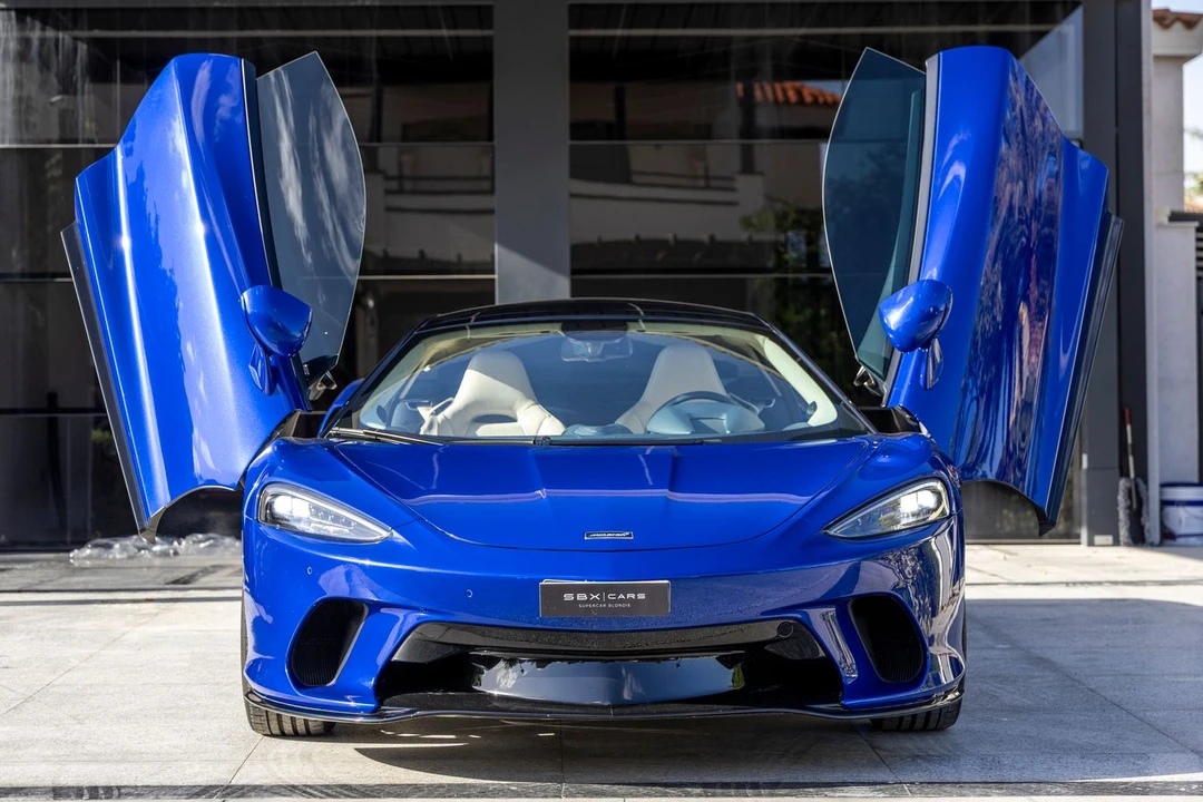 2023 McLaren GT - Image 2 of 13