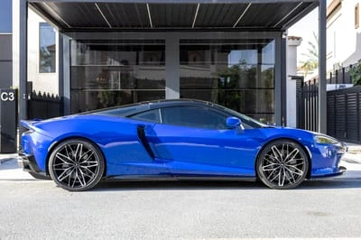 2023 McLaren GT - Image 9 of 13