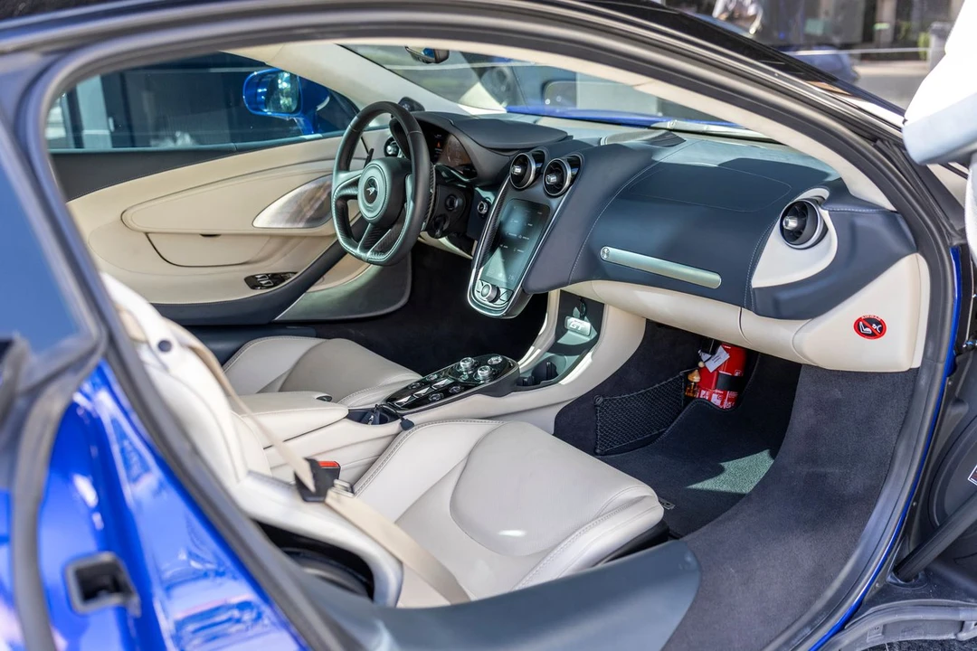 2023 McLaren GT - Image 12 of 13