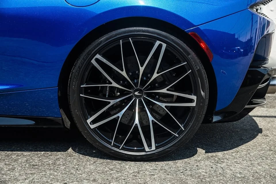 2023 McLaren GT - Image 13 of 20