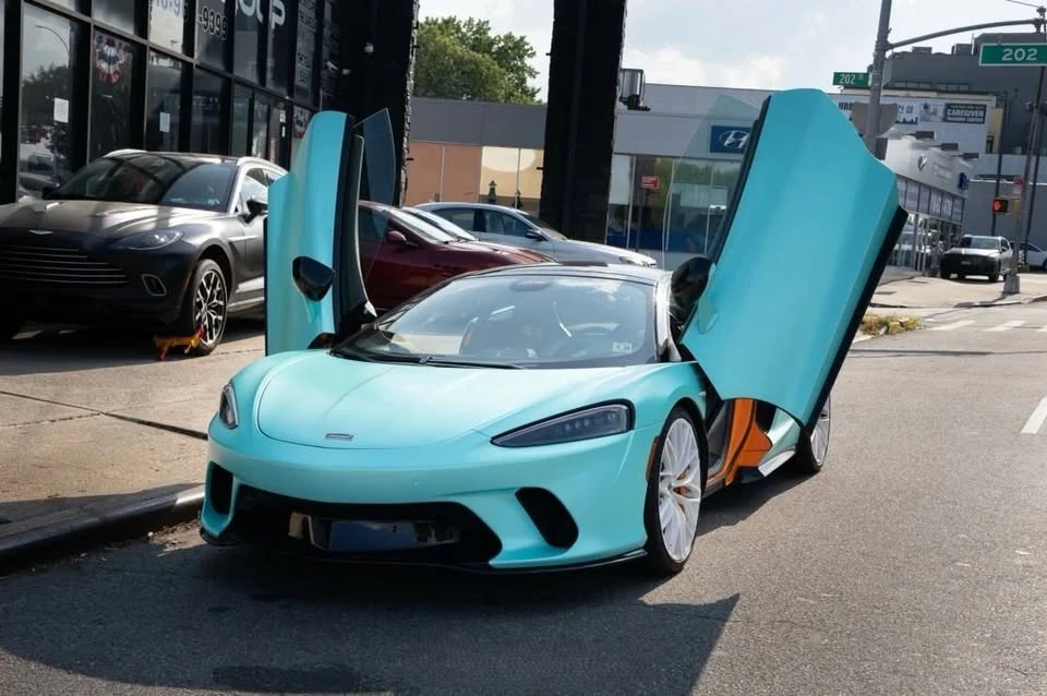 2023 McLaren GT - Image 2 of 14