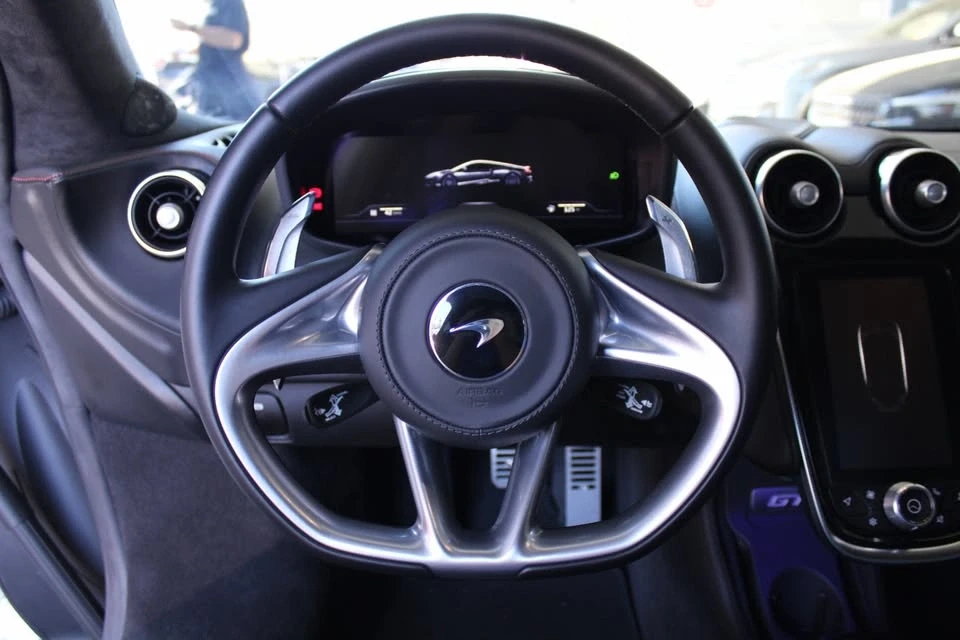 2023 McLaren GT - Image 19 of 20