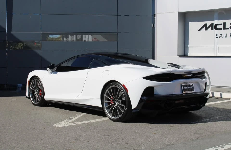 2023 McLaren GT - Image 9 of 20