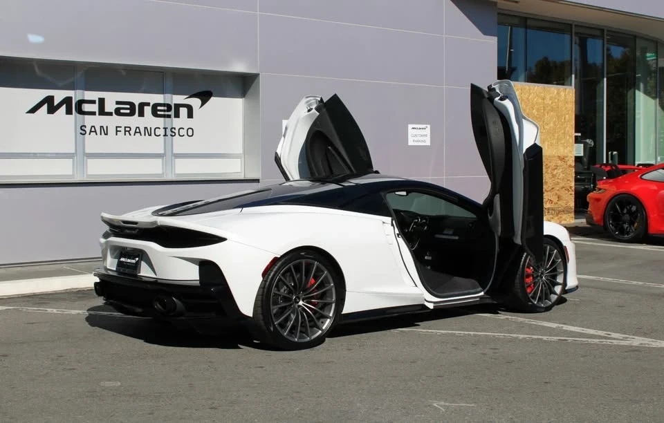 2023 McLaren GT - Image 7 of 20