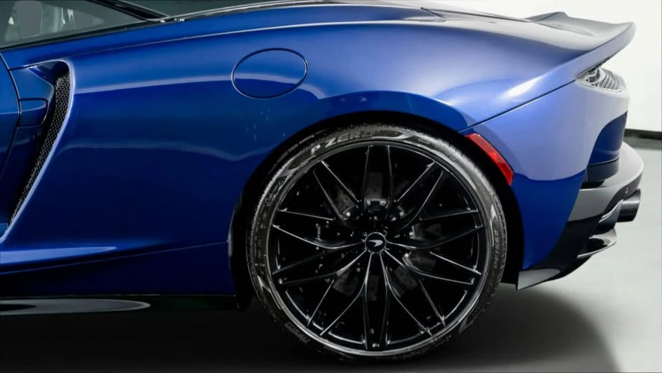 2023 McLaren GT - Image 14 of 15