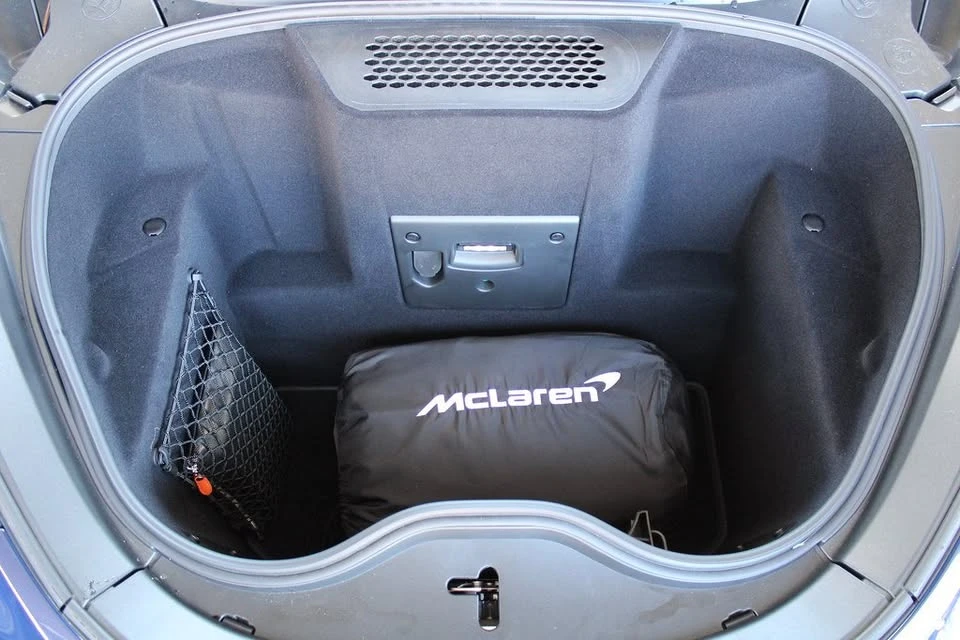 2023 McLaren GT - Image 9 of 20