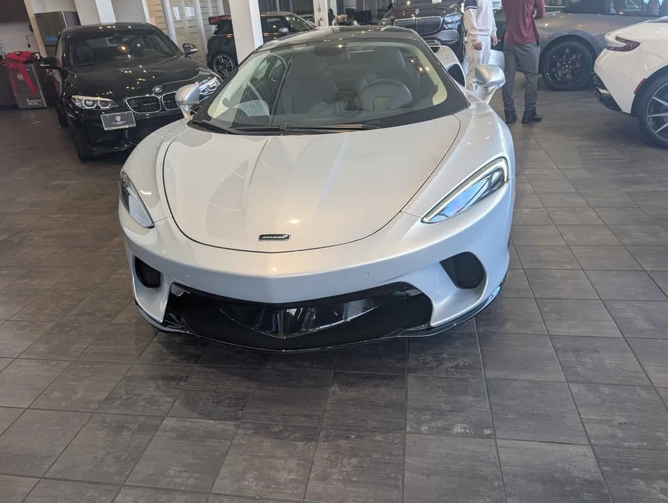 2023 McLaren GT - Image 17 of 18
