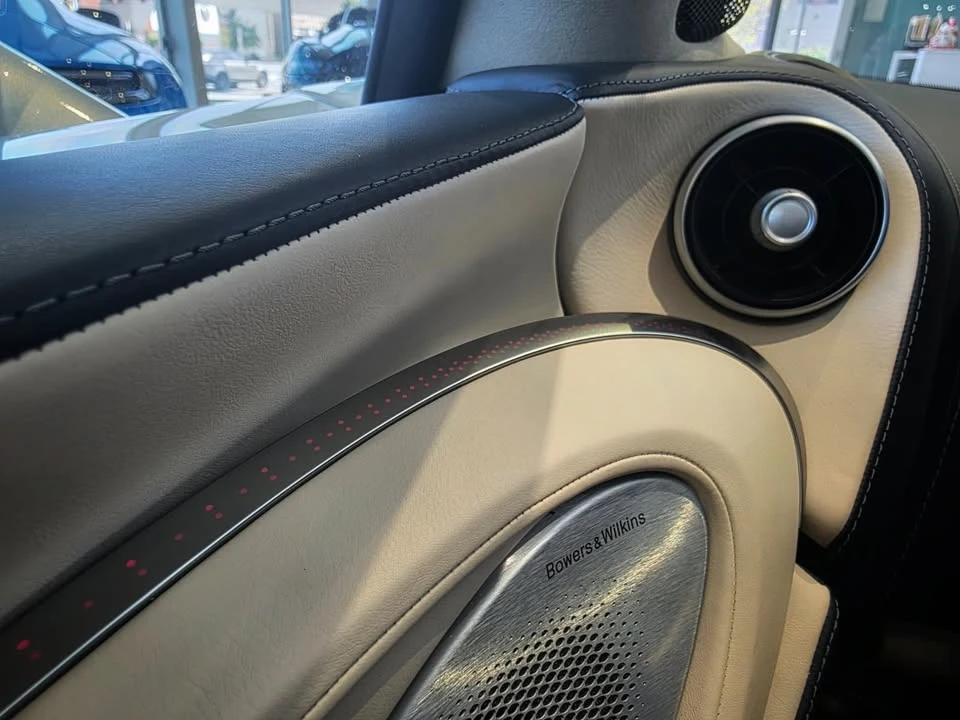 2023 McLaren GT - Image 9 of 20