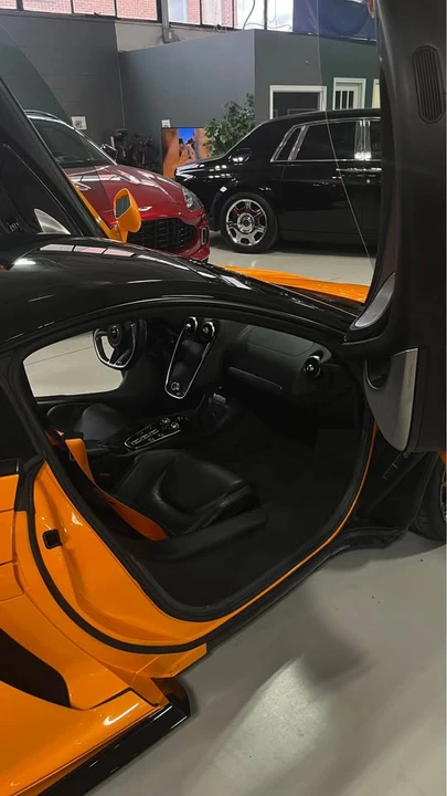 2023 McLaren GT - Image 8 of 15