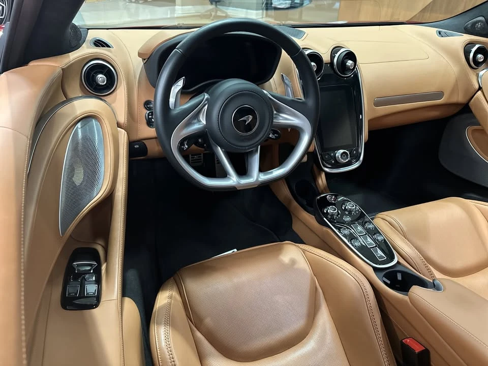 2023 McLaren GT - Image 14 of 16
