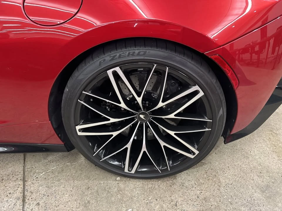 2023 McLaren GT - Image 13 of 16