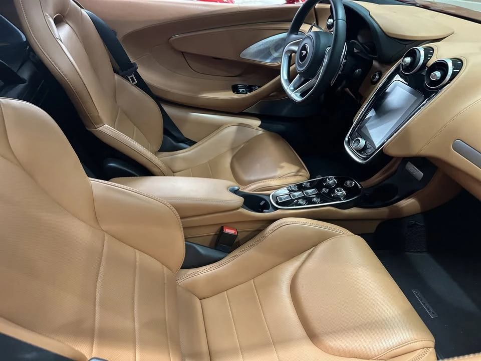 2023 McLaren GT - Image 10 of 16