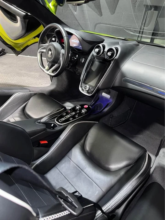 2023 McLaren GT - Image 10 of 11