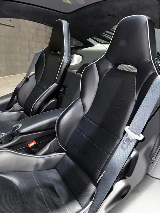 2023 McLaren GT - Image 9 of 11