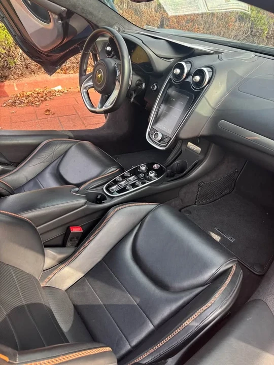 2023 McLaren GT - Image 12 of 15